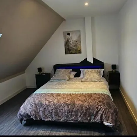 게스트하우스 Madame 3*